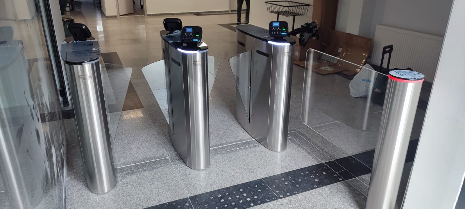 T300 HG 20 Hızlı Geçiş Turnikesi Montaj 1