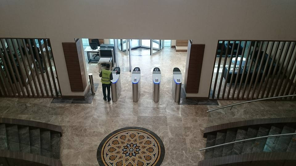 LTOP 101 Hızlı Geçiş Turnike Montaj Görüntüleri