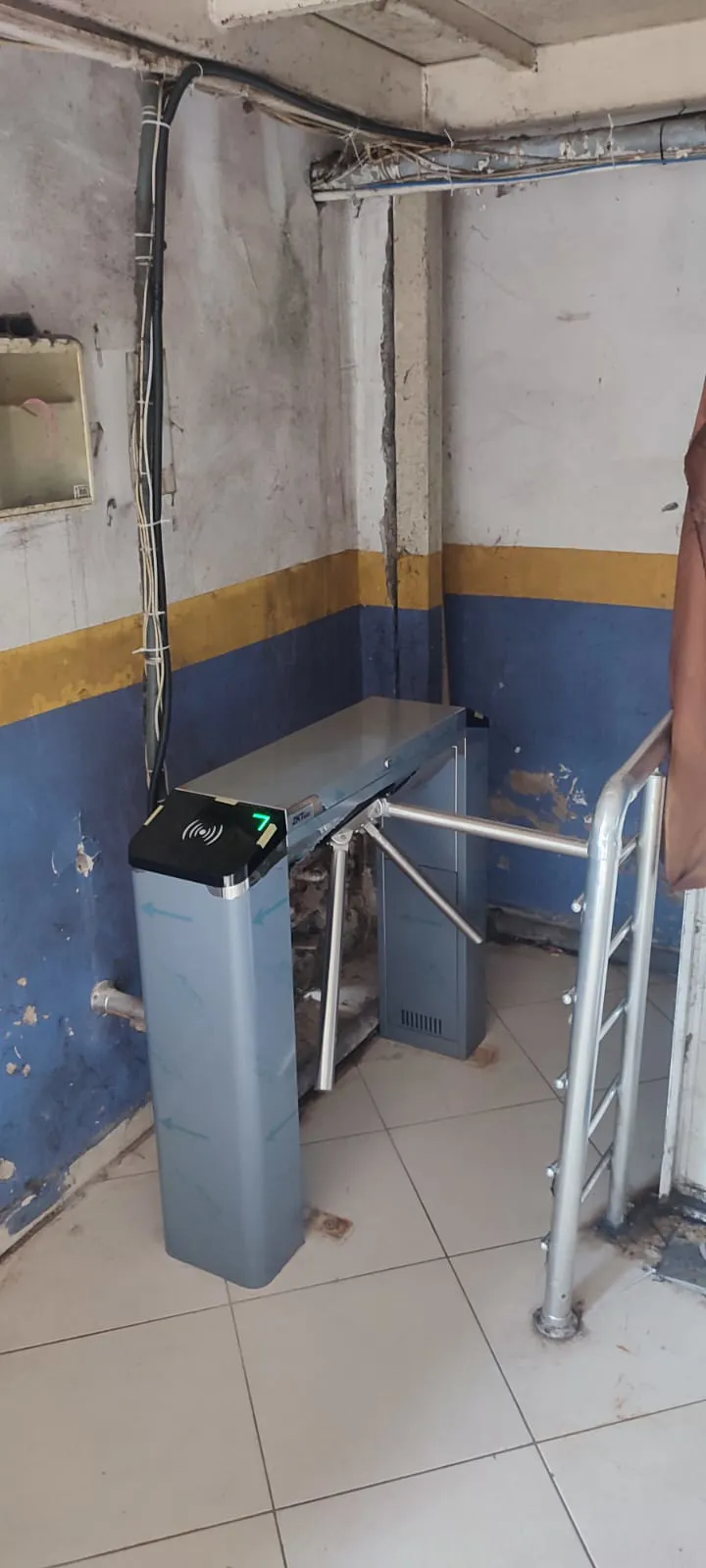 pro2000-turnike-dusen-kollu